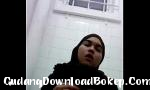 Nonton video bokep tudung telanjang di toilet gratis