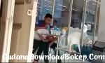 Download video Bokep HD Grepe pacar yang dikasih obat ur depan Indomaret hot