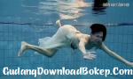 Download Film Bokep Sy remaja berbulu khusus Ceko di kolam renang hot