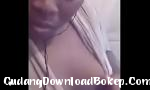 Bokep Online Gadis Nigeria menunjukkan payudara seksinya di video call - GudangDownloadBokep.Com