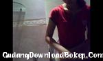 Nonton video bokep toilet gadis spycam gratis di GudangDownloadBokep.Com