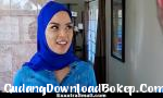 Download Vidio xxx Putri Hijabi yang imut menyebalkan dua ayam Gratis - GudangDownloadBokep.Com