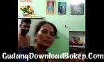 Nonton Video Bokep Desi bhabhi India bercinta dengan doggy style online