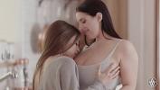 Bokep Gratis ANGELA WHITE Riley Reid and Angela Intense Lesbian Fucking