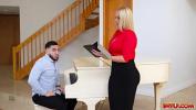 Nonton Video Bokep This horny piano teacher will make you want to learn more from her terbaru 2022