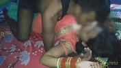 Bokep HD Indian husband open her wife saree and sucking her pussy and boobs online