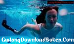 Video bokep Remaja bercukur sempurna di kolam renang Mp4