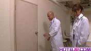 Download video Bokep Arisa Ebihara is fucked by doctors after sucking mp4