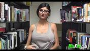 Video Bokep HD Mia Khalifa strips in library 2019