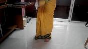 Bokep Video Desi tamil Married aunty exposing navel in saree with audio hot