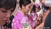 Video Bokep Terbaru Three geishas sucking on one lonely cock terbaik