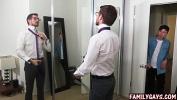 Video Bokep Hot twink seduces business man gratis