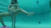 Download video Bokep Helping masturbating underwater terbaru