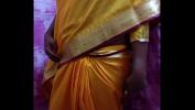 Nonton video bokep HD Desi Hot Wife Stripping In Yellow Saree hot